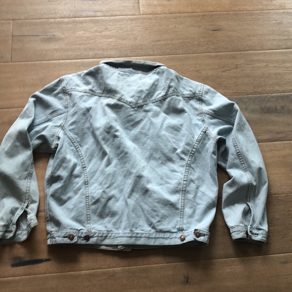 Elia-Cher Jean Jacket - Picture 7 of 9